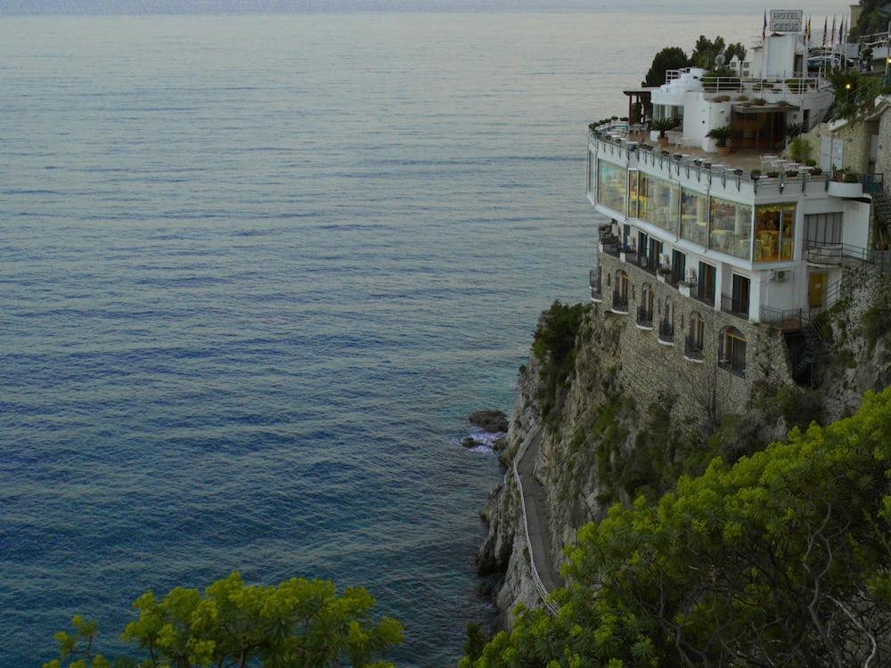 Cetus Hotel Cetara Exterior photo